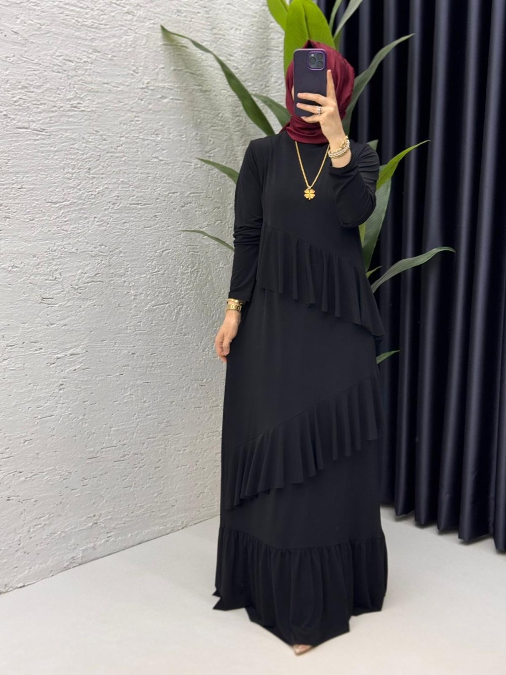 Siyah Duru Elbise Tesettür Giyim — Siyah