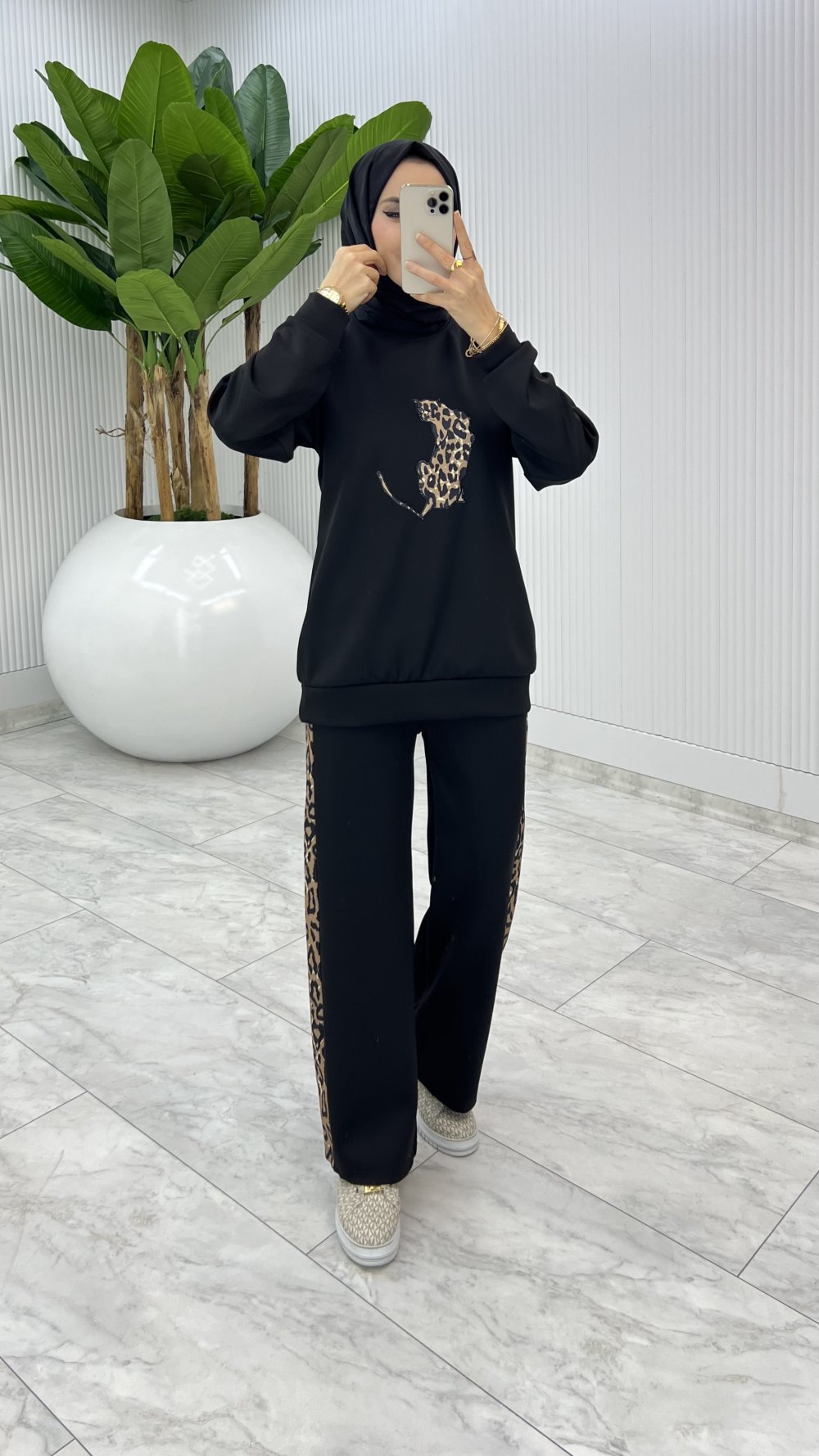 Siyah Leoparlı Scuba Takım Tesettür Giyim — Siyah