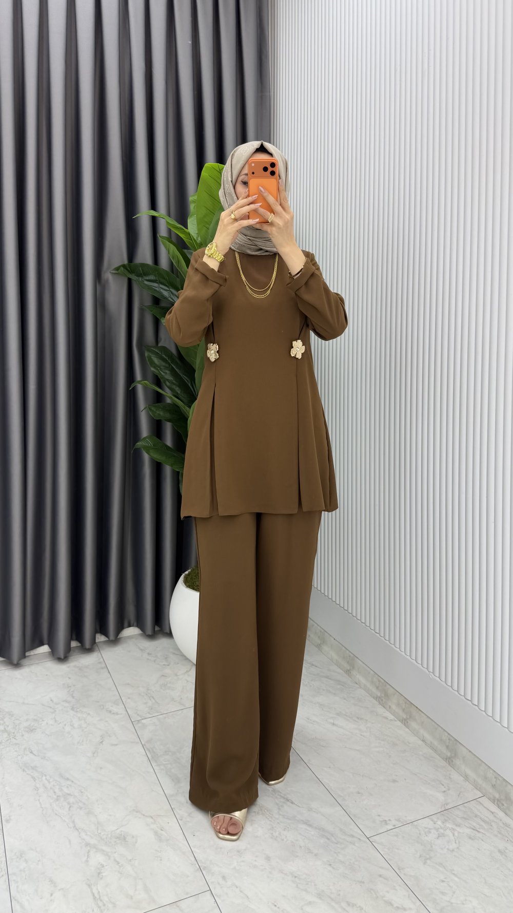 Siyah Kardelen Premium Seri Krep Pantolnlu Takım Tesettür Giyim — Kahverengi