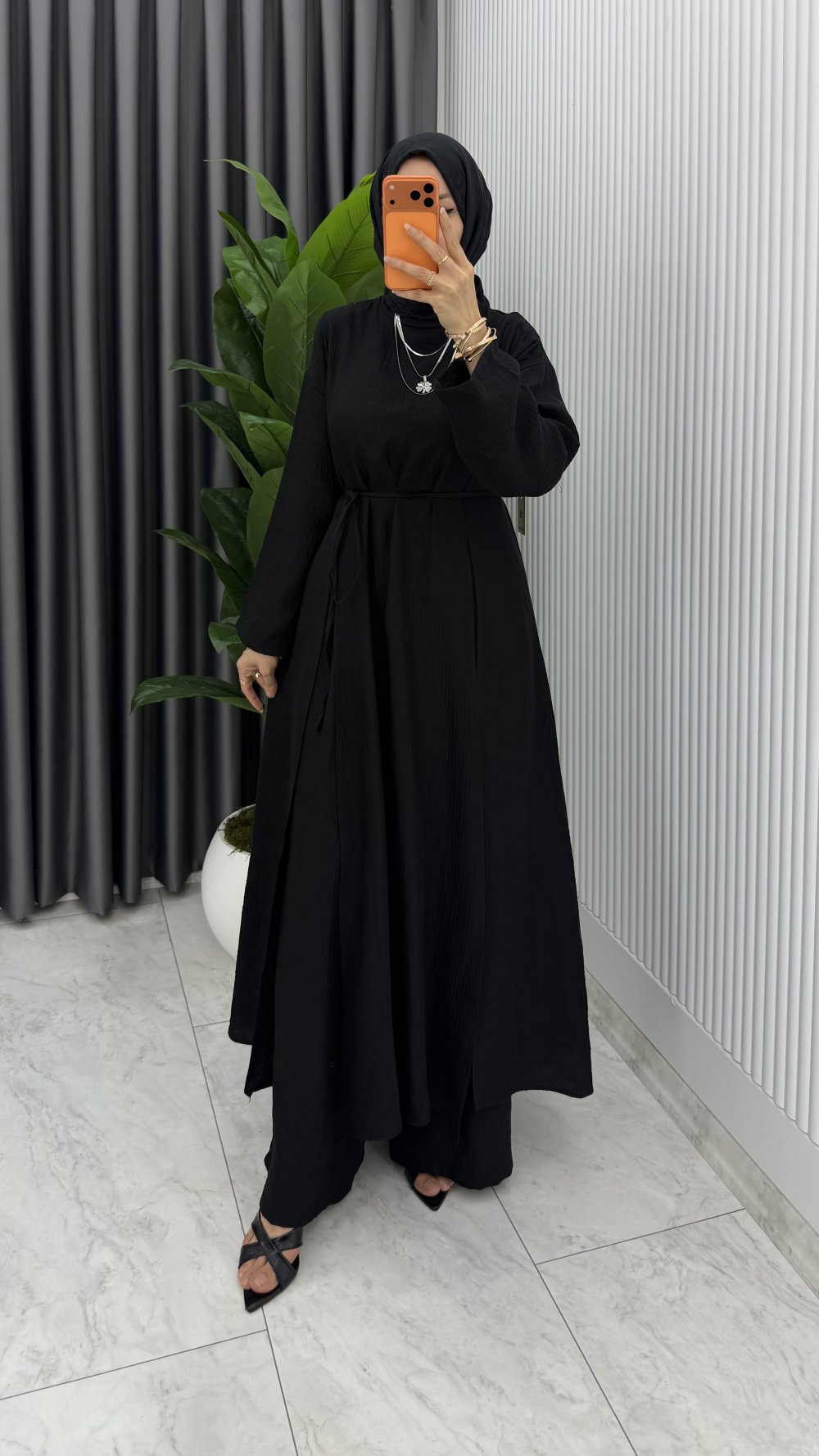 Siyah Cansu Müslin Kumaş Tesettür Takım — Siyah