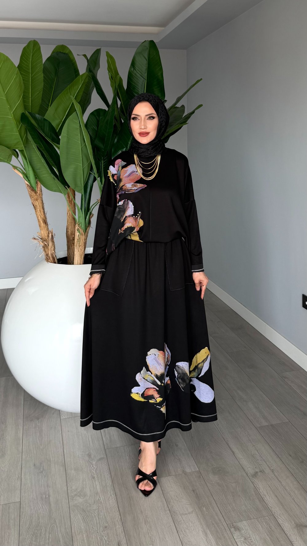 Siyah Premium Derya Etekli Takım Yazlık Oysho Kumaş Tesettür Giyim — Siyah